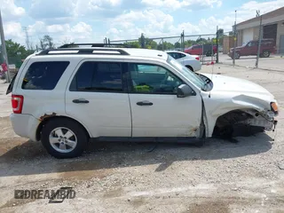 2012 Ford Escape XLT с VIN 1FMCU9D74CKB33927, выставлен на аукционе IAAI как лот 42657298 с пробегом 168 828 миль миль и . История ставок и продаж доступна на DreamBid. Изображение 13.