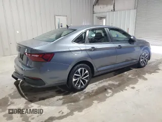 2024 Volkswagen Jetta S z VIN 3VW5M7BU9RM005367, wystawiony jako Copart lot #61485685 z przebiegiem 33 968 mil mil oraz Czysty tytuł • Clean title. Historia ofert i sprzedaży dostępna na DreamBid. Obrazek 3.