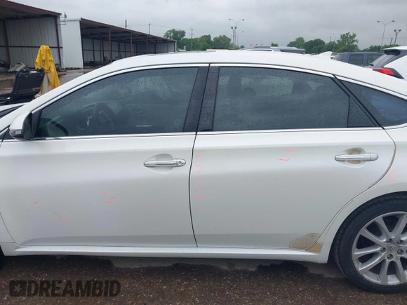 2013 Toyota Avalon XLE z VIN 4T1BK1EB5DU062247, wystawiony jako IAAI lot #42194529 z przebiegiem 189 092 mil mil oraz . Historia ofert i sprzedaży dostępna na DreamBid. Obrazek 13.