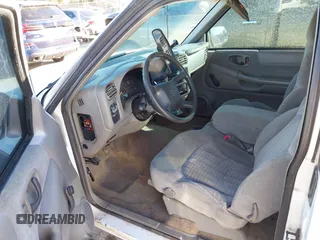 1999 Chevrolet S-10 LS with VIN 1GCCS19XXX8124043, listed as a IAAI auction lot 41730083 with 113,095 mi miles. Bid and sale history available at carsss.com. Image 5.