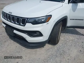 2023 Jeep Compass Latitude с VIN 3C4NJDBN2PT566984, выставлен на аукционе IAAI как лот 42492185 с пробегом 50 245 миль миль и . История ставок и продаж доступна на DreamBid. Изображение 19.