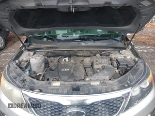 2013 Kia Sorento EX с VIN 5XYKU3A62DG371176, выставлен на аукционе IAAI как лот 42469423 с пробегом 199 505 миль миль и . История ставок и продаж доступна на DreamBid. Изображение 10.