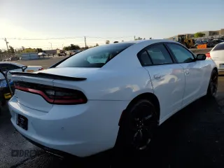 2020 Dodge Charger SXT z VIN 2C3CDXBG1LH192599, wystawiony jako Copart lot #54619715 z przebiegiem 37 188 mil mil oraz Szkody całkowita. Historia ofert i sprzedaży dostępna na DreamBid. Obrazek 3.