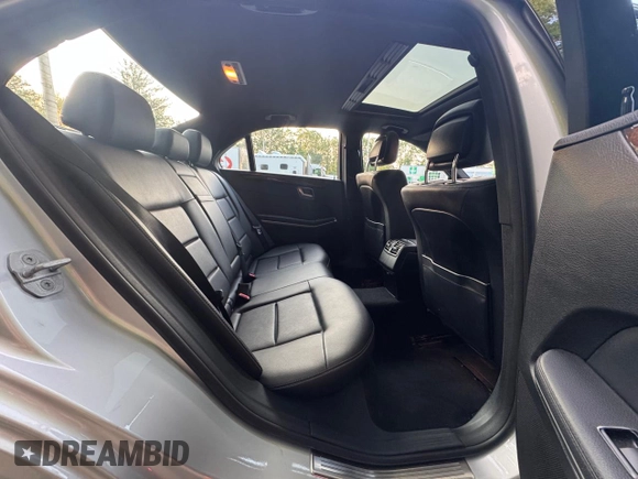 2016 Mercedes-Benz E 350 Luxury with VIN WDDHF8JB8GB198055, listed as a Copart auction lot 61106865 with 90,962 mi miles and Clean title. Bid and sale history available at DreamBid. Image 6.