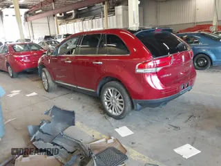 2013 Lincoln MKX with VIN 2LMDJ6JK2DBL05828, listed as a IAAI auction lot 41871126 with 97,094 mi miles. Bid and sale history available at carsss.com. Image 3.