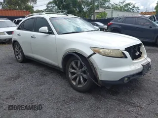 2004 Infiniti FX35 with VIN JNRAS08U54X105281, listed as a IAAI auction lot 41785353 with 121,231 mi miles. Bid and sale history available at carsss.com. Image 1.