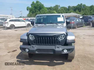 2019 Jeep Wrangler Unlimited Sahara with VIN 1C4HJXEN5KW542403, listed as a IAAI auction lot 42524989 with 60,451 mi miles and . Bid and sale history available at DreamBid. Image 12.