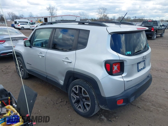 2015 Jeep Renegade Latitude with VIN ZACCJABT9FPB46231, listed as a IAAI auction lot 40805225 with 158,509 mi miles. Bid and sale history available at carsss.com. Image 3.