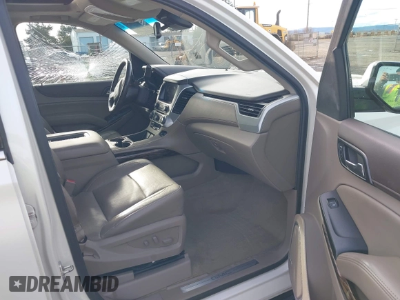 2015 GMC Yukon XL SLT with VIN 1GKS2HKC3FR586338, listed as a IAAI auction lot 41632662 with 149,133 mi miles. Bid and sale history available at carsss.com. Image 5.