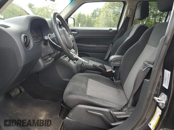 2015 Jeep Patriot Latitude with VIN 1C4NJRFB4FD339944, listed as a Copart auction lot 55664735 with 84,017 mi miles and Clean title. Bid and sale history available at DreamBid. Image 7.