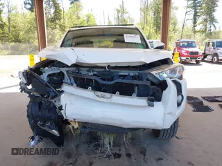 2019 Toyota 4Runner SR5 с VIN JTEBU5JR0K5630450, выставлен на аукционе IAAI как лот 42386961 с пробегом 104 733 миль миль и . История ставок и продаж доступна на DreamBid. Изображение 13.