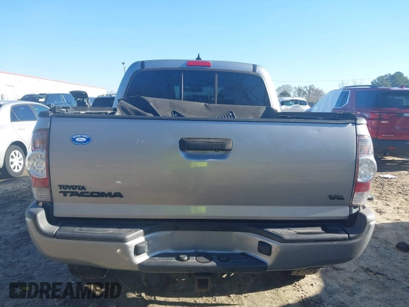 2014 Toyota Tacoma with VIN 3TMLU4ENXEM147587, listed as a IAAI auction lot 41493027 with 160,207 mi miles. Bid and sale history available at carsss.com. Image 17.
