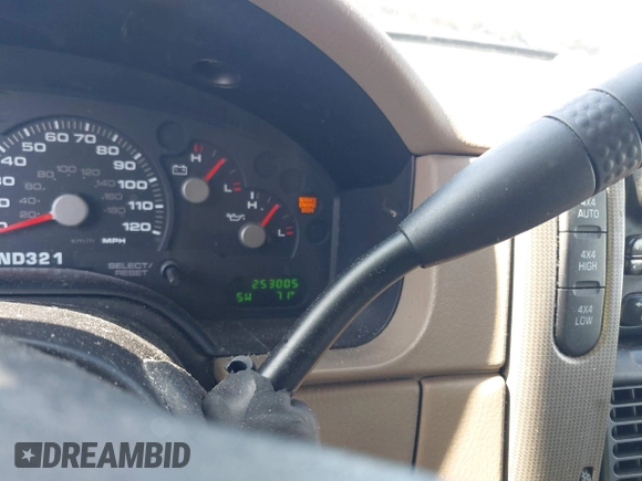 2004 Ford Explorer XLT with VIN 1FMZU73E14UC34007, listed as a IAAI auction lot 42536364 with 253,005 mi miles and . Bid and sale history available at DreamBid. Image 7.