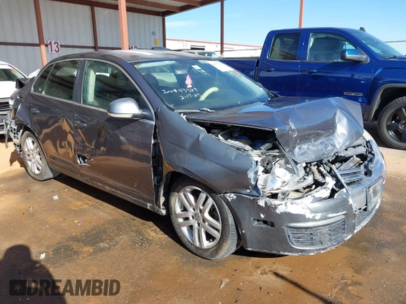 2007 Volkswagen Jetta 2.5 z VIN 3VWRF71K37M101410, wystawiony jako IAAI lot #41863276 z przebiegiem 195 616 mil mil oraz . Historia ofert i sprzedaży dostępna na DreamBid. Obrazek 1.