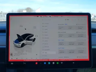 2023 Tesla Model 3 z VIN 5YJ3E1EA1PF545223, wystawiony jako IAAI lot #41591588 z przebiegiem 26 523 mil mil oraz . Historia ofert i sprzedaży dostępna na DreamBid. Obrazek 7.