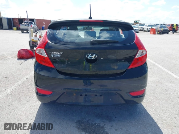 2014 Hyundai Accent SE z VIN KMHCU5AE6EU165345, wystawiony jako IAAI lot #42308781 z przebiegiem 98 216 mil mil oraz . Historia ofert i sprzedaży dostępna na DreamBid. Obrazek 17.