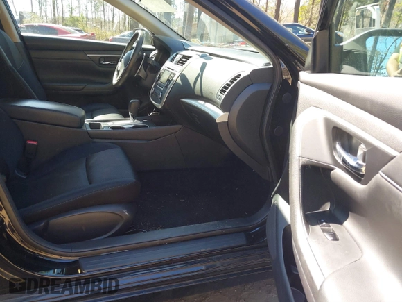 2016 Nissan Altima SR with VIN 1N4AL3AP5GC248462, listed as a IAAI auction lot 41866763 with 56,040 mi miles and . Bid and sale history available at carsss.com. Image 5.