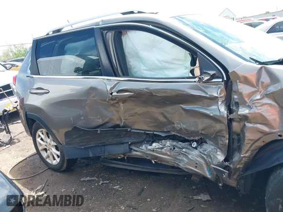 2018 Jeep Cherokee Latitude Tech Connect с VIN 1C4PJLCB4JD573830, выставлен на аукционе IAAI как лот 42220149 с пробегом 123 084 миль миль и . История ставок и продаж доступна на DreamBid. Изображение 6.