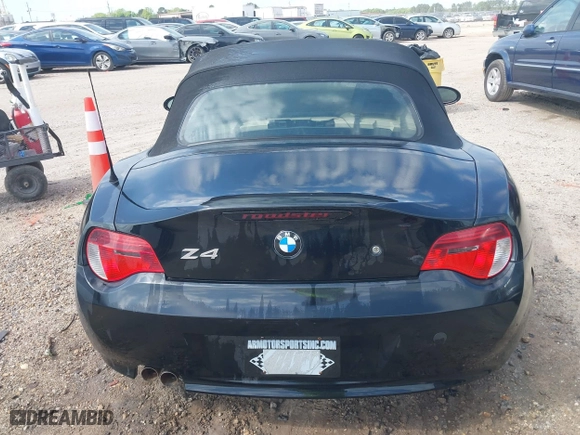 2008 BMW Z4 3.0i with VIN 4USBU33548LW76221, listed as a IAAI auction lot 41979057 with 102,879 mi miles. Bid and sale history available at carsss.com. Image 16.