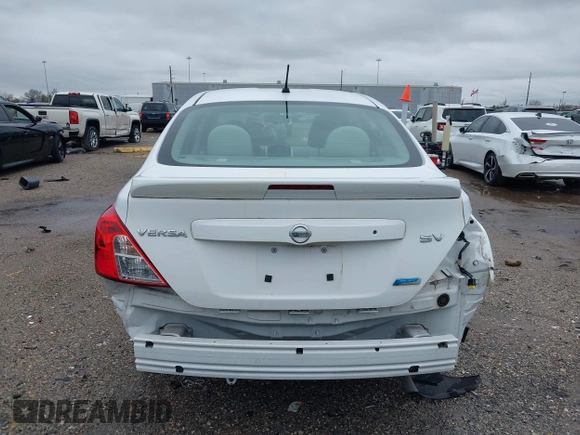 2015 Nissan Versa SV with VIN 3N1CN7AP3FL950323, listed as a IAAI auction lot 41522402 with 23,579 mi miles. Bid and sale history available at carsss.com. Image 6.