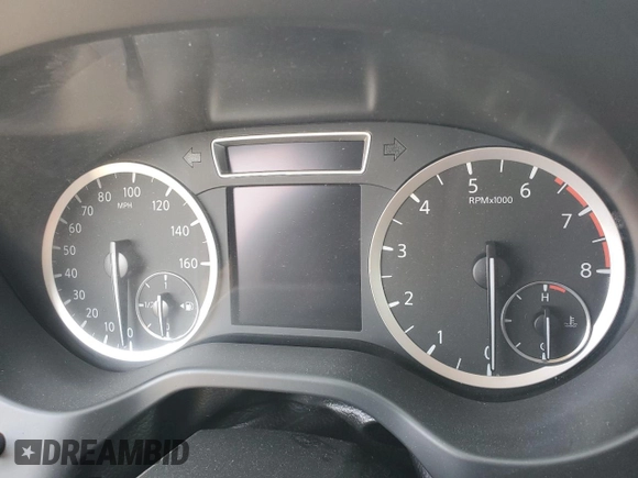2018 Infiniti QX30 Premium with VIN SJKCH5CP7JA049216, listed as a Copart auction lot 44068845 with Not provided miles and Salvage title. Bid and sale history available at DreamBid. Image 9.