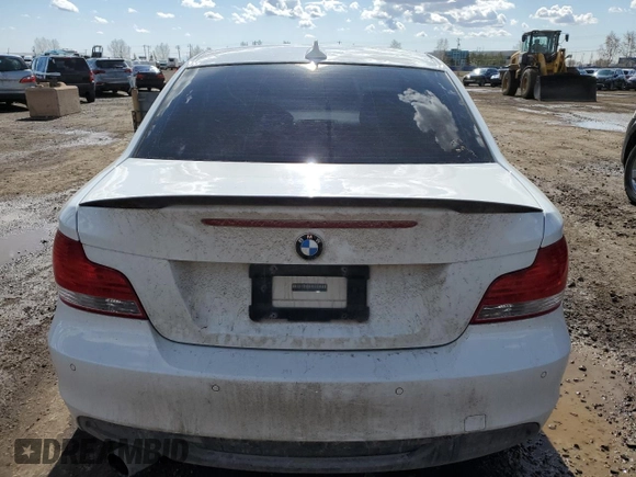 2008 BMW 1 Series 135i with VIN WBAUC73518VF24877, listed as a Copart auction lot 54384735 with 200,439 mi miles and Clean Title. Bid and sale history available at carsss.com. Image 6.