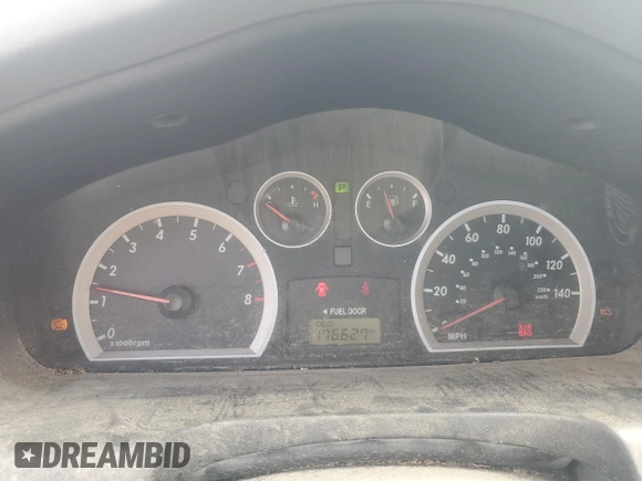 2005 Hyundai Santa Fe GLS with VIN KM8SC73D95U010433, listed as a Copart auction lot 62237784 with 176,627 mi miles and Clean Title. Bid and sale history available at carsss.com. Image 9.