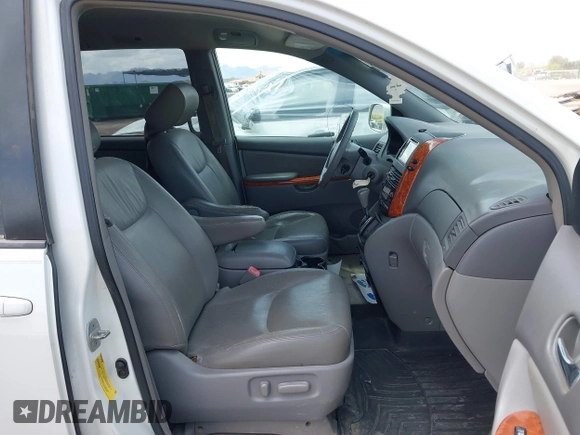 2009 Toyota Sienna XLE with VIN 5TDZK22C59S266936, listed as a IAAI auction lot 41954371 with 272,039 mi miles and . Bid and sale history available at carsss.com. Image 5.