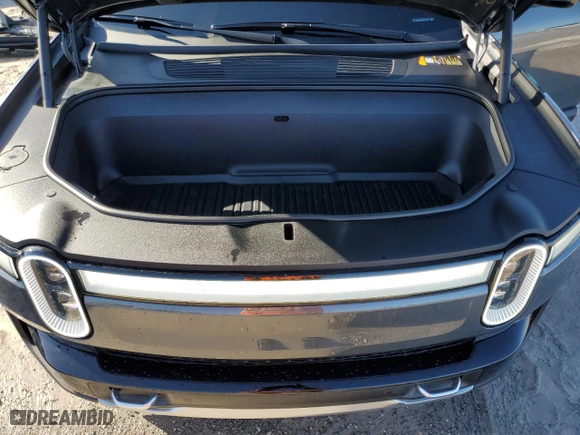2022 Rivian R1T Adventure Package with VIN 7FCTGAAA6NN013037, listed as a Copart auction lot 75548964 with 8,877 mi miles and Salvage Title. Bid and sale history available at carsss.com. Image 11.