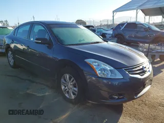2012 Nissan Altima S z VIN 1N4AL2AP8CN507597, wystawiony jako IAAI lot #41868216 z przebiegiem 143 709 mil mil oraz . Historia ofert i sprzedaży dostępna na DreamBid. Obrazek 1.