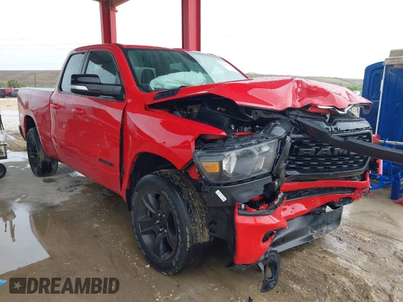 2022 Ram 1500 Big Horn z VIN 1C6RRFBG7NN220702, wystawiony jako IAAI lot #42244874 z przebiegiem 39 799 mil mil oraz . Historia ofert i sprzedaży dostępna na DreamBid. Obrazek 1.
