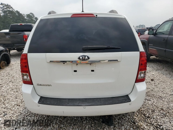 2014 Kia Sedona LX with VIN KNDMG4C78E6574153, listed as a Copart auction lot 52880734 with 111,143 mi miles and Clean Title. Bid and sale history available at carsss.com. Image 6.