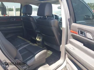 2010 Lincoln MKT EcoBoost with VIN 2LMHJ5AT7ABJ25423, listed as a IAAI auction lot 42048594 with 211,204 mi miles and . Bid and sale history available at DreamBid. Image 8.