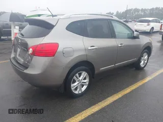 2012 Nissan Rogue S z VIN JN8AS5MV9CW719173, wystawiony jako IAAI lot #42336103 z przebiegiem 93 351 mil mil oraz . Historia ofert i sprzedaży dostępna na DreamBid. Obrazek 4.