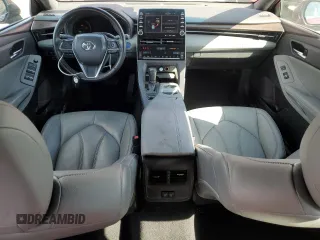 2020 Toyota Avalon Hybrid XLE z VIN 4T1J21FB1LU019341, wystawiony jako Copart lot #53909195 z przebiegiem 119 428 mil mil oraz Szkoda całkowita • Salvage title. Historia ofert i sprzedaży dostępna na DreamBid. Obrazek 8.