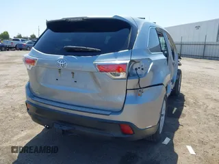 2016 Toyota Highlander LE Plus z VIN 5TDZKRFH2GS149519, wystawiony jako IAAI lot #42346714 z przebiegiem 76 682 mil mil oraz . Historia ofert i sprzedaży dostępna na DreamBid. Obrazek 4.