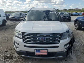 2017 Ford Explorer XLT with VIN 1FM5K7D82HGD49572, listed as a Copart auction lot 50813535 with 60,962 mi miles and Salvage Title. Bid and sale history available at DreamBid. Image 5.