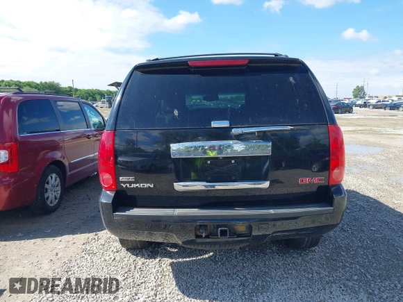 2011 GMC Yukon SLT z VIN 1GKS2CE02BR345370, wystawiony jako IAAI lot #42338653 z przebiegiem 225 000 mil mil oraz . Historia ofert i sprzedaży dostępna na DreamBid. Obrazek 16.