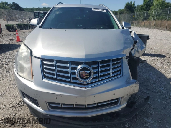 2014 Cadillac SRX Luxury Collection with VIN 3GYFNBE33ES547803, listed as a Copart auction lot 55112385 with 136,123 mi miles and Clean Title. Bid and sale history available at carsss.com. Image 5.