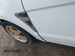 2008 Ford Focus SE z VIN 1FAHP33N68W227957, wystawiony jako IAAI lot #42321209 z przebiegiem Nie podano mil oraz . Historia ofert i sprzedaży dostępna na DreamBid. Obrazek 20.