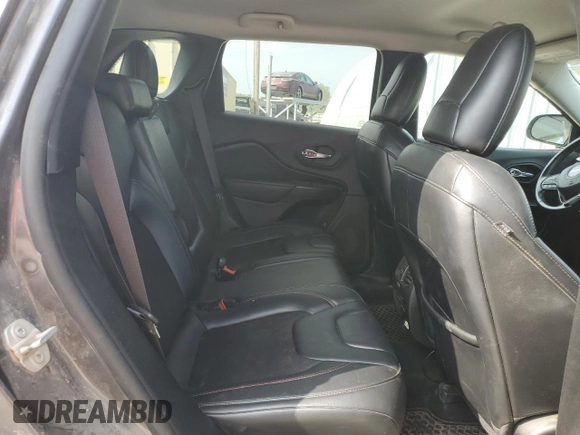 2020 Jeep Cherokee Trailhawk Elite z VIN 1C4PJMBN1LD534178, wystawiony jako Copart lot #68252364 z przebiegiem 85 946 mil mil oraz Szkoda całkowita • Salvage title. Historia ofert i sprzedaży dostępna na DreamBid. Obrazek 11.