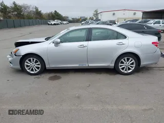 2010 Lexus ES with VIN JTHBK1EG4A2379801, listed as a IAAI auction lot 41880364 with 152,228 mi miles. Bid and sale history available at carsss.com. Image 14.