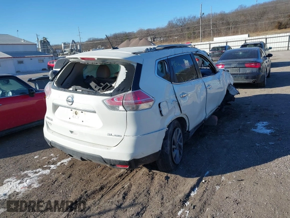 2016 Nissan Rogue SV with VIN 5N1AT2MV7GC875061, listed as a IAAI auction lot 41297172 with 121,135 mi miles. Bid and sale history available at carsss.com. Image 4.