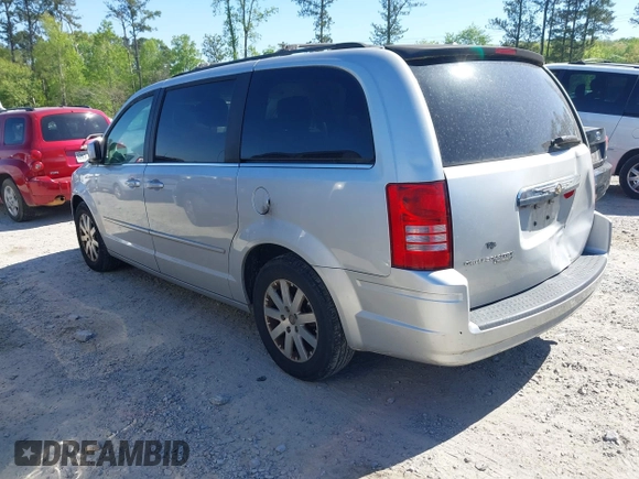 2008 Chrysler Town & Country Touring with VIN 2A8HR54P88R114822, listed as a IAAI auction lot 42051944 with 204,282 mi miles and . Bid and sale history available at DreamBid. Image 3.
