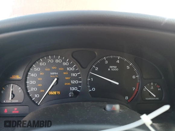 2001 Saturn SL z VIN 1G8ZK54731Z305098, wystawiony jako Copart lot #83875424 z przebiegiem 82 879 mil mil oraz Tytuł czysty. Historia ofert i sprzedaży dostępna na DreamBid. Obrazek 9.