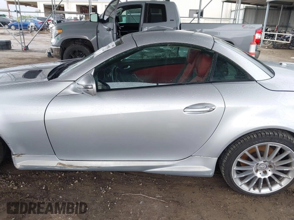 2010 Mercedes-Benz SLK with VIN WDBWK5JA4AF226113, listed as a IAAI auction lot 42109070 with 123,725 mi miles and . Bid and sale history available at DreamBid. Image 14.