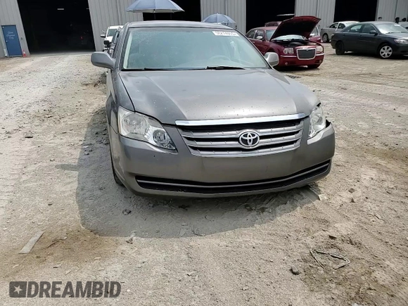 2007 Toyota Avalon XL z VIN 4T1BK36B67U191919, wystawiony jako Copart lot #56274055 z przebiegiem 188 679 mil mil oraz Szkoda całkowita • Salvage title. Historia ofert i sprzedaży dostępna na DreamBid. Obrazek 14.