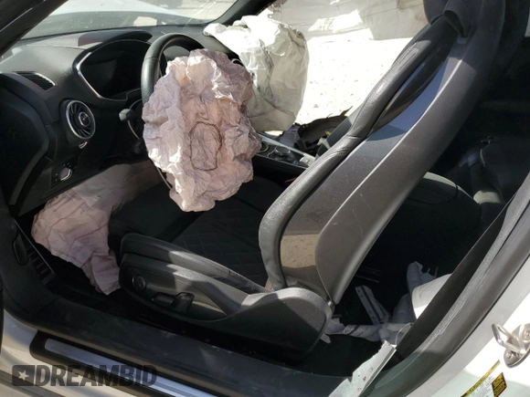 2018 Audi TT z VIN TRUC5AFV3J1001815, wystawiony jako Copart lot #49773065 z przebiegiem Nie podano mil oraz Szkoda całkowita • Salvage title. Historia ofert i sprzedaży dostępna na DreamBid. Obrazek 7.