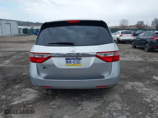 2011 Honda Odyssey LX with VIN 5FNRL5H23BB098561, listed as a IAAI auction lot 41888359 with 162,288 mi miles. Bid and sale history available at carsss.com. Image 15.