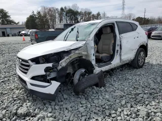 2017 Hyundai Tucson SE Plus with VIN KM8J33A4XHU420492, listed as a Copart auction lot 46785295 with 104,844 mi miles and Salvage Title. Bid and sale history available at carsss.com. Image 1.